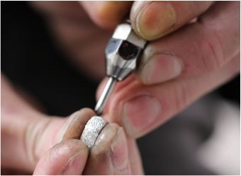 ダイヤモンドダスト加工