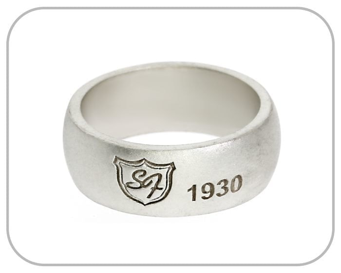 細かめのマット仕上げ